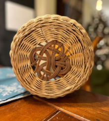 Lucky Weavers: Cloverleaf Basket Weaving